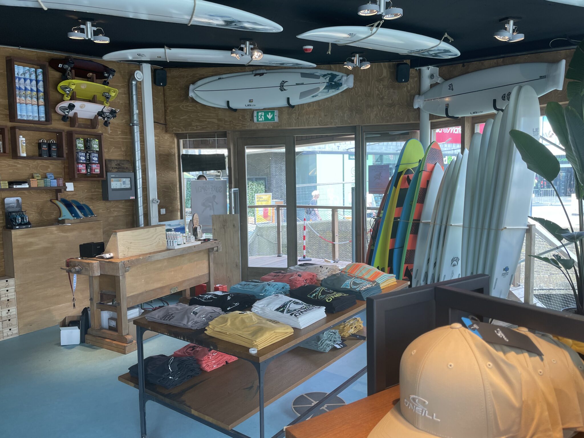 Rif010 surfshop Rotterdam