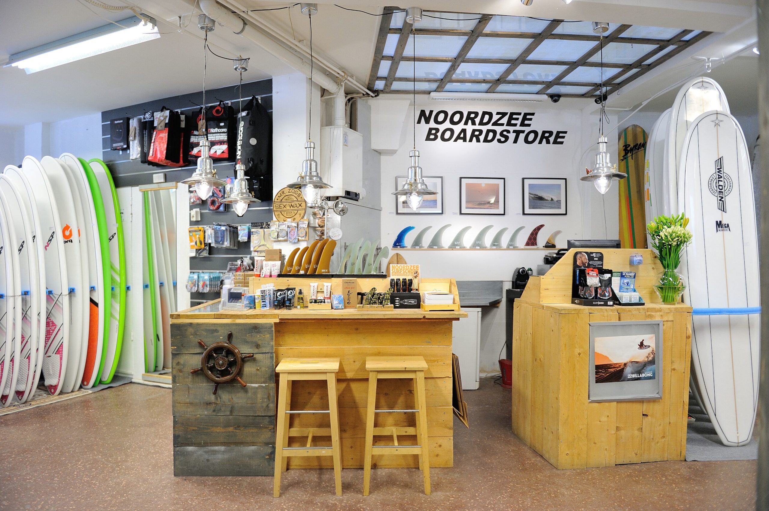 Noordzee boardstore surfshop Scheveningen